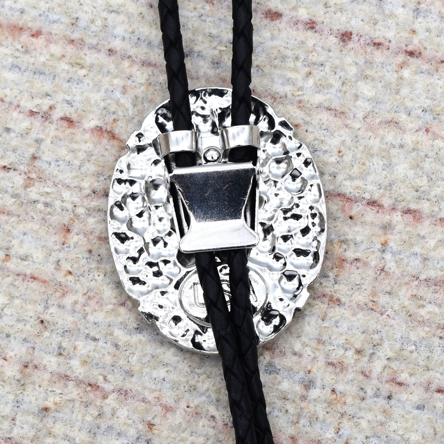 Bull Skull Western Desert Cowboy Bolo Tie